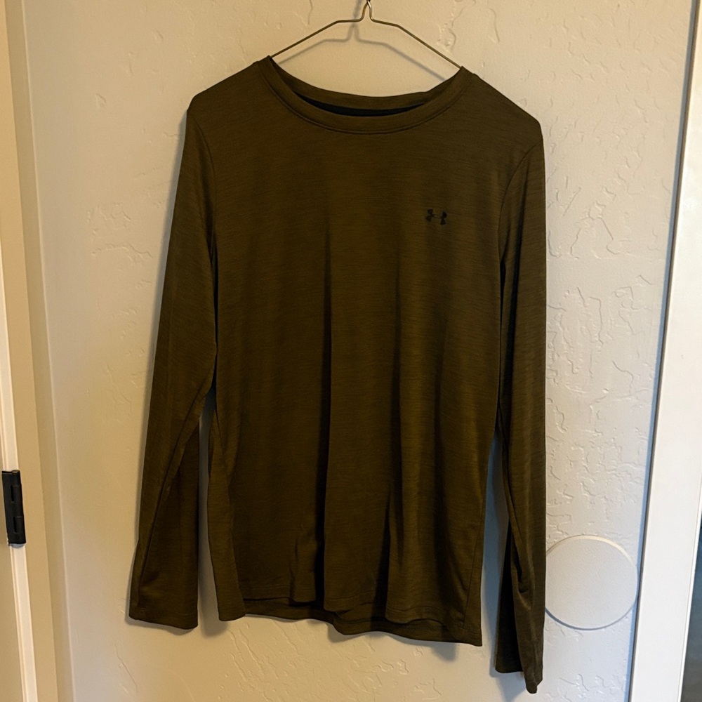 💛 Under Armour Women’s Green Long Sleeve